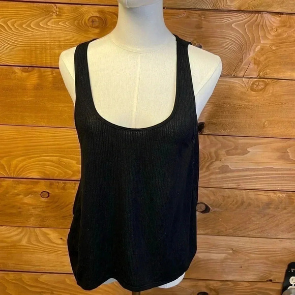 lululemon Tops - LULULEMON Women’s BLACK TANK Lg open triangle back loose fit workout yoga sporty